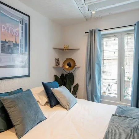 Apartament Beautiful On The Prestigious Street Saint-honore - Near Louvre, Amazing Location! *