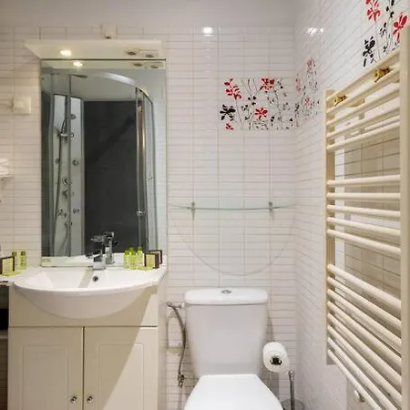 Beautiful On The Prestigious Street Saint-honore - Near Louvre, Amazing Location!